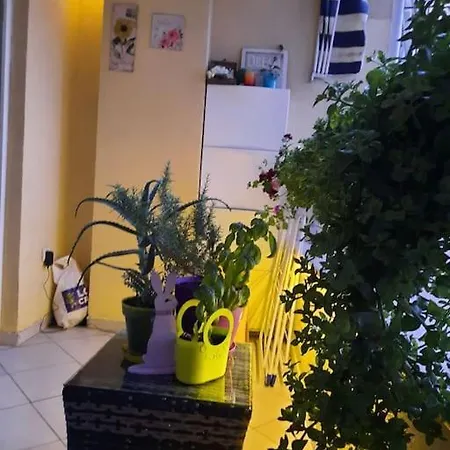 Apartment Sweet Cozy *